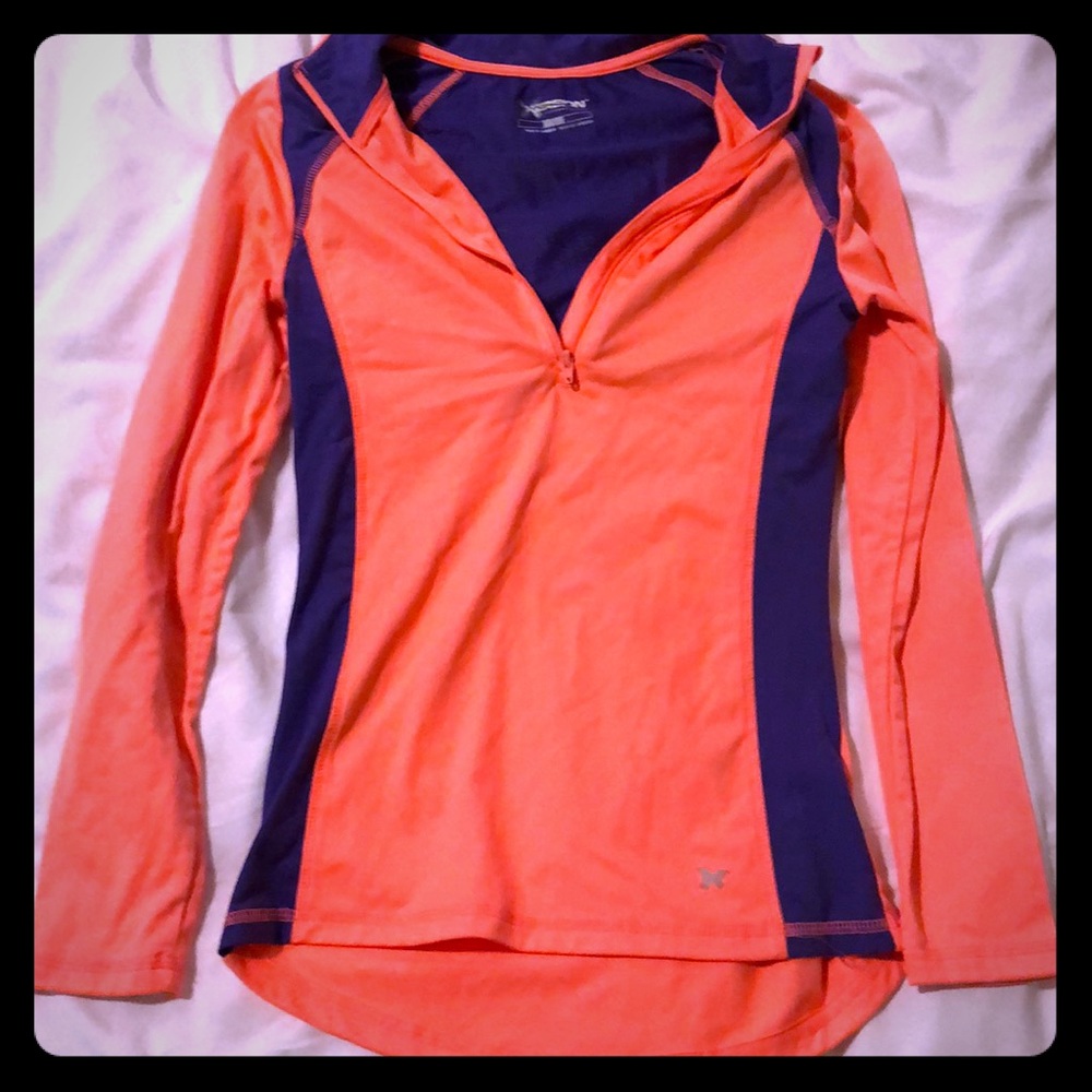 Sports top